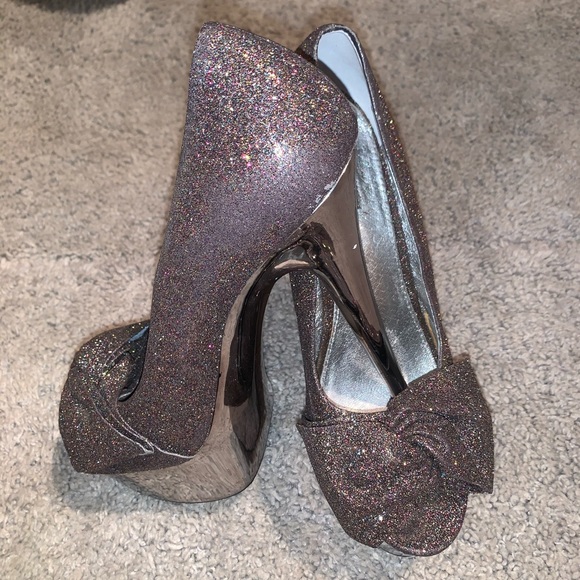 Sparkly, 6in, peep toe - Picture 3 of 5